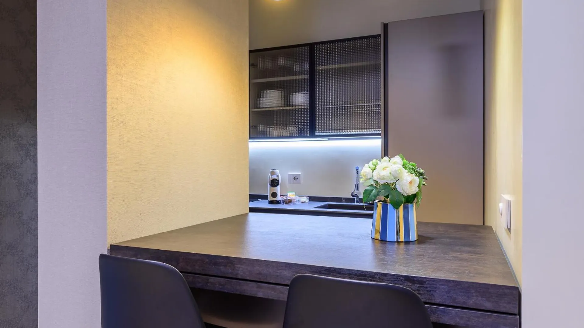 Apartment Trastevere Boutique With Gym And Steam Shower Rome Italy