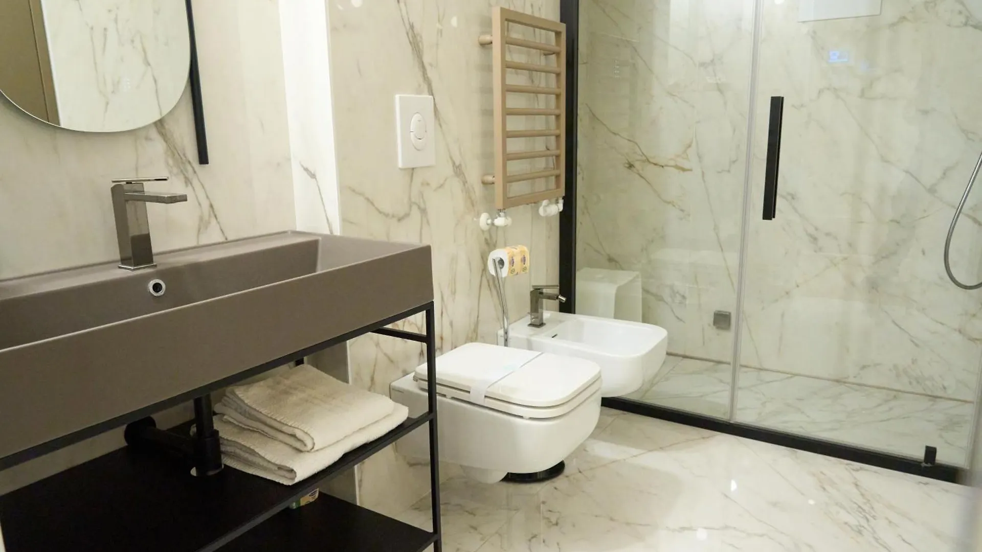 Trastevere Boutique With Gym And Steam Shower Rome Apartment